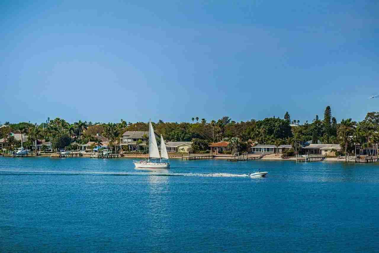 5801 Bahia Del Mar Cir #512