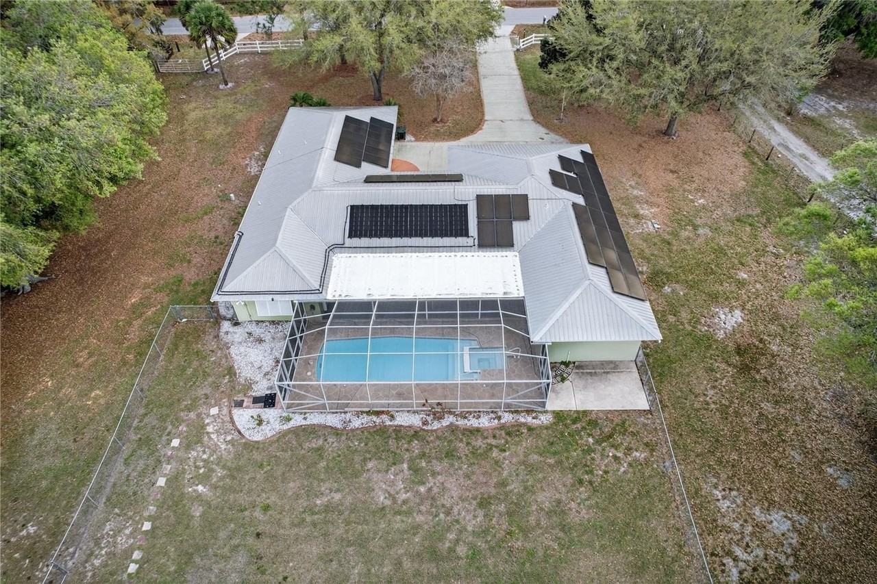 2065 Oak Beach Blvd - Photo 3 of 42