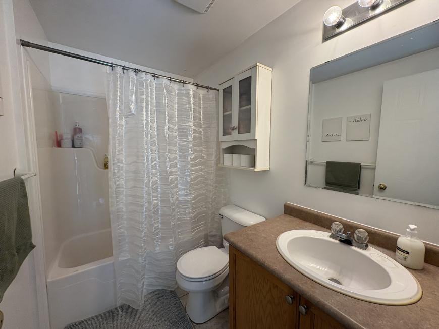 51 Roehampton Cres - Photo 7 of 7
