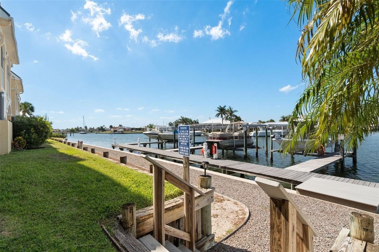 6420 Sunset Bay Cir - Photo 7 of 50
