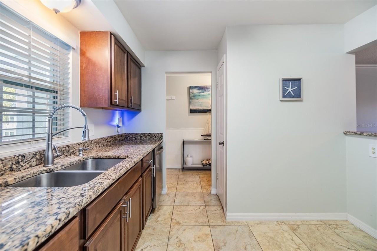 701 Poinsettia Rd #306 - Photo 7 of 27