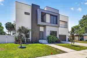 featured image of 4426 W Euclid Ave