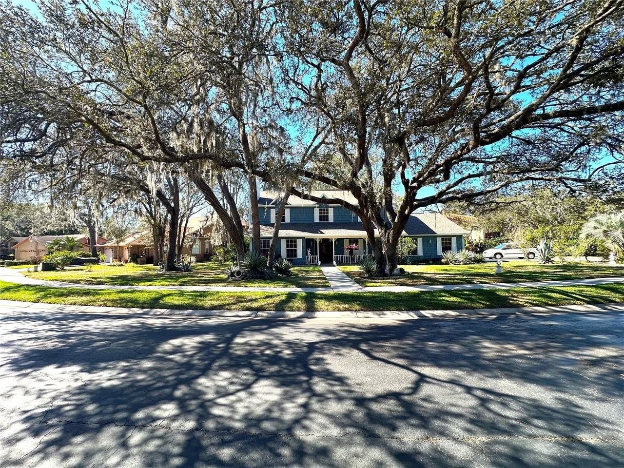 8834 Whispering Oaks Trl - Photo 3 of 35
