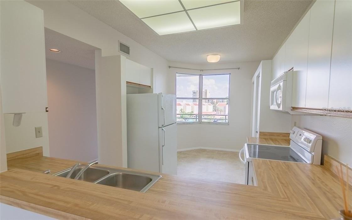 7902 Sailboat Key Blvd S #402 - Photo 3 of 50