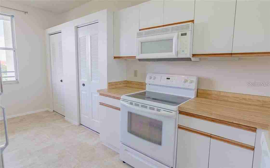 7902 Sailboat Key Blvd S #402 - Photo 7 of 50