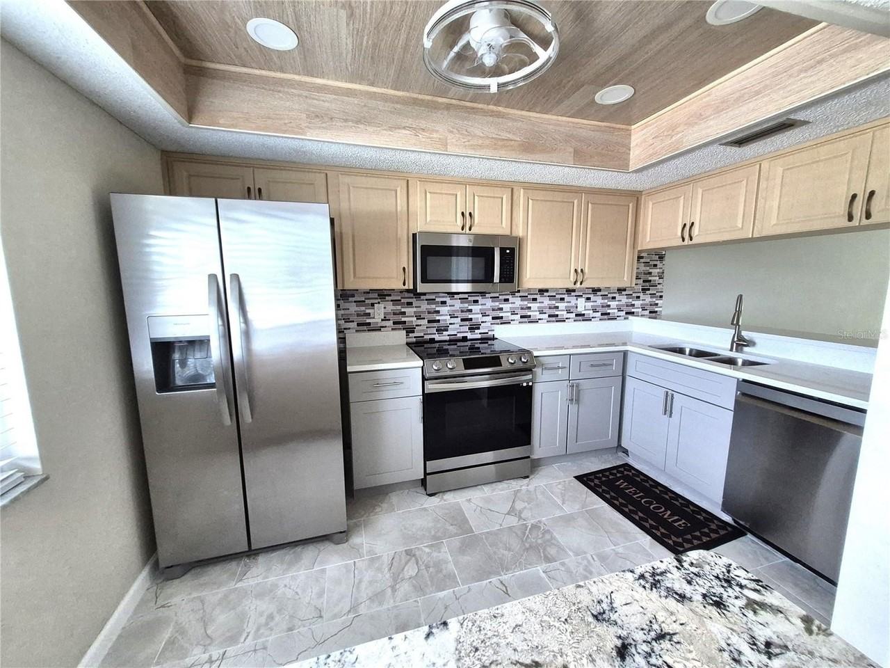 222 Caryl Way - Photo 5 of 50