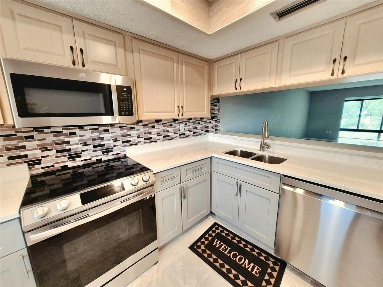 222 Caryl Way - Photo 7 of 50