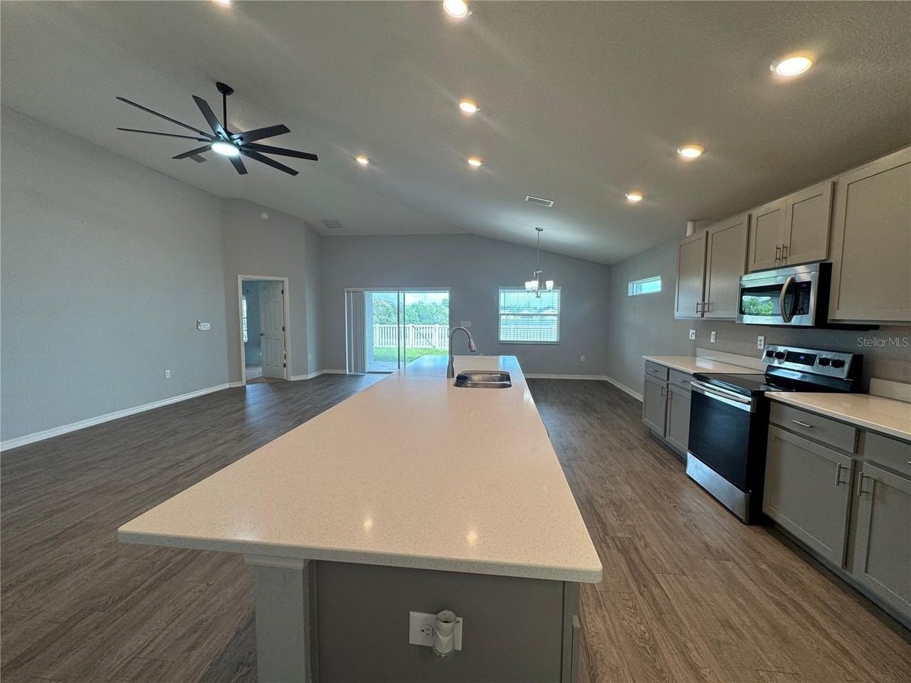11771 Stone Pine St - Photo 3 of 17