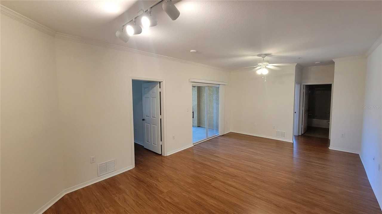 10121 Courtney Palms Blvd #201 - Photo 6 of 19
