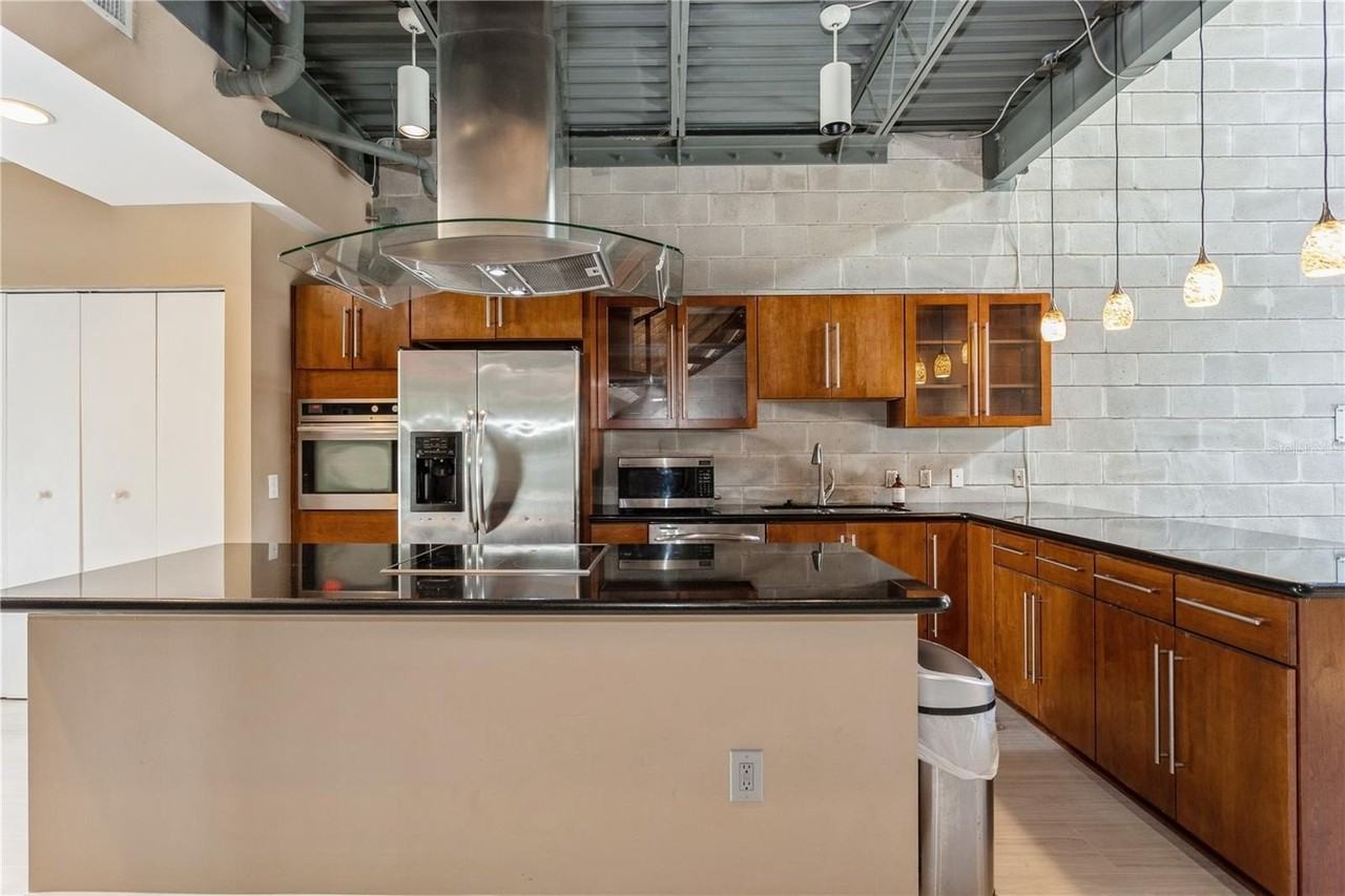 217 N 12th St #105 - Photo 4 of 34