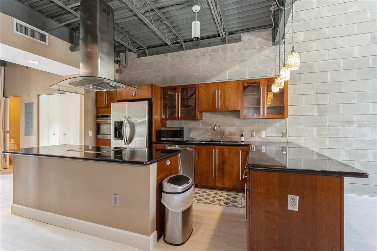 217 N 12th St #105 - Photo 5 of 34