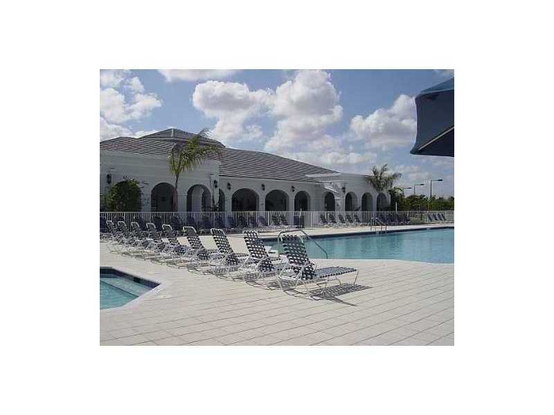 11431 NW 76th Terrace - Photo 3 of 4