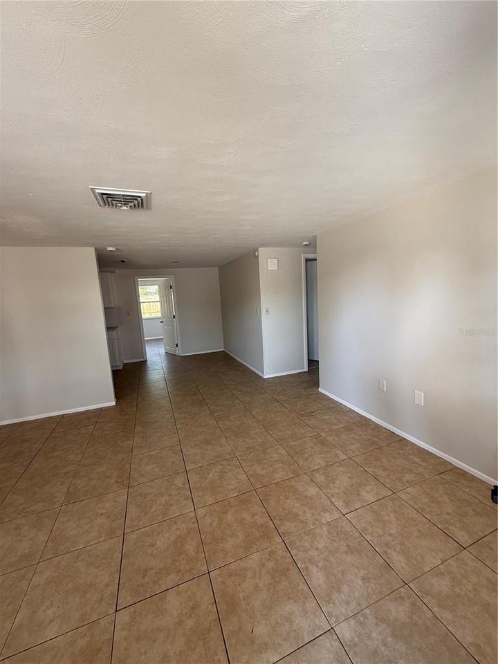 3511 Odom Dr - Photo 3 of 18