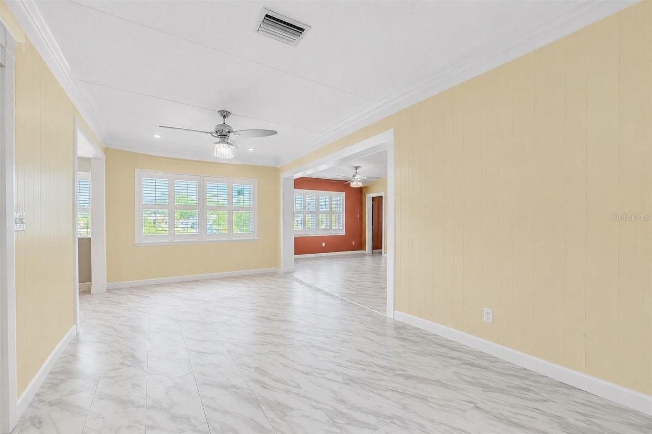 1572 77th Ave N - Photo 5 of 37