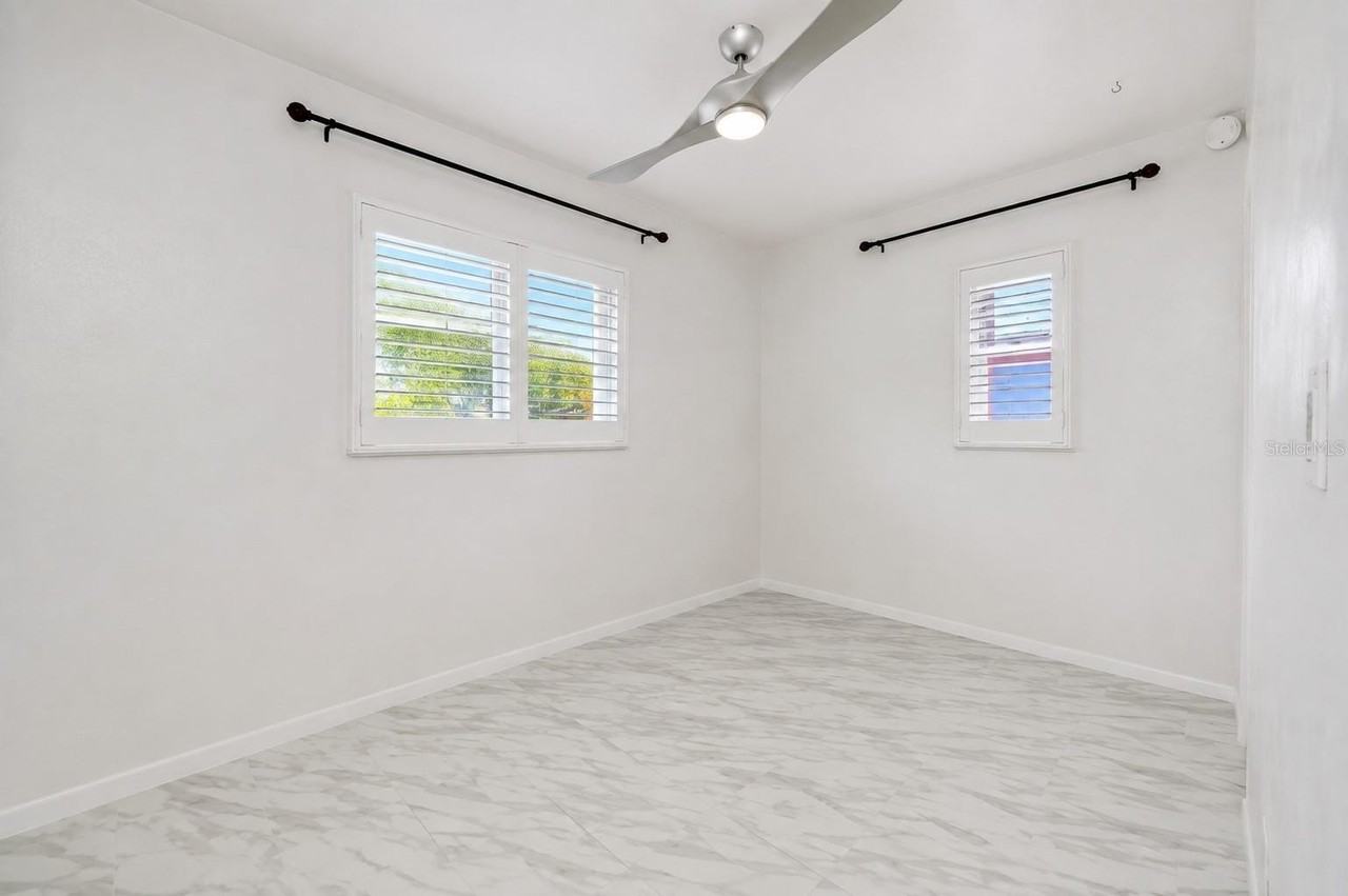 1572 77th Ave N - Photo 6 of 37