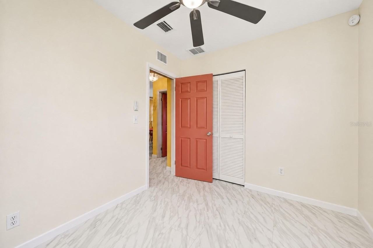 1572 77th Ave N - Photo 7 of 37