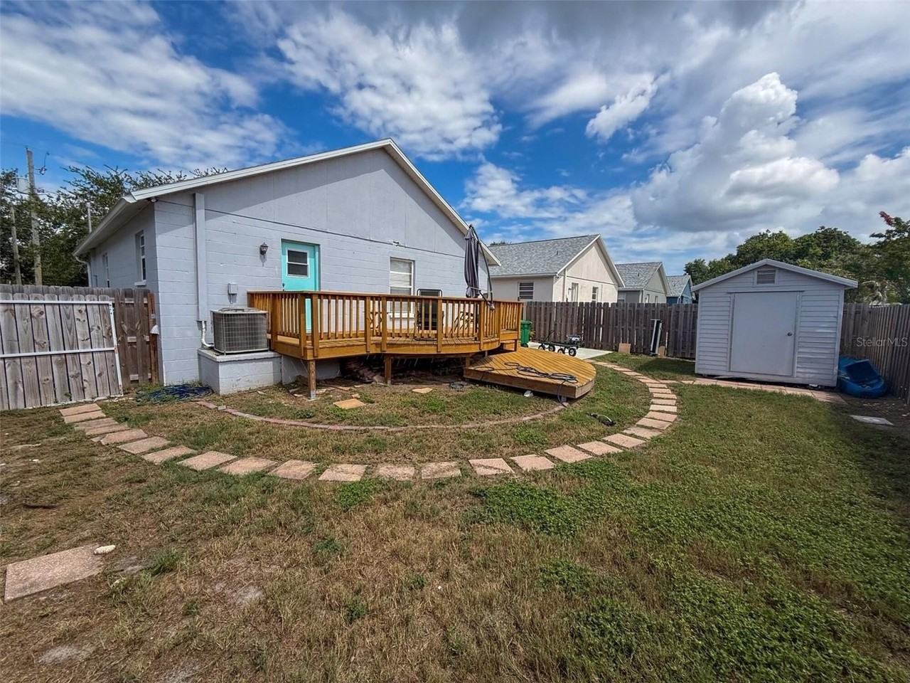 7512 S Mascotte St - Photo 2 of 28