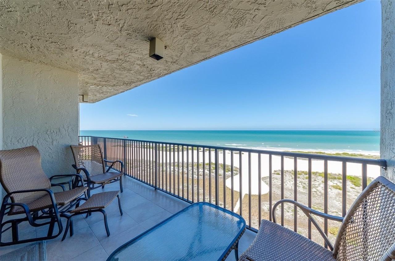 1290 Gulf Blvd #907 - Photo 4 of 39