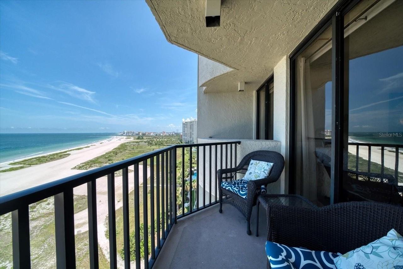 1290 Gulf Blvd #1406 - Photo 6 of 36
