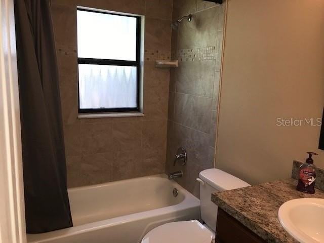 437 E Oakwood Ave - Photo 7 of 13