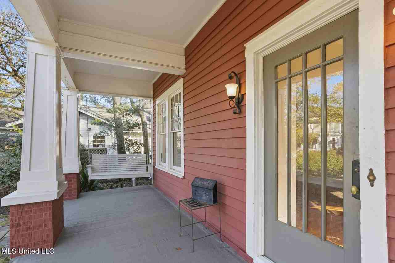 801 Arlington St - Photo 5 of 41