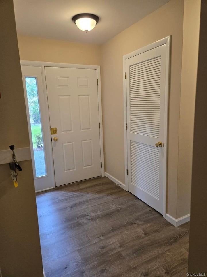 256 Heritage Ln - Photo 4 of 24