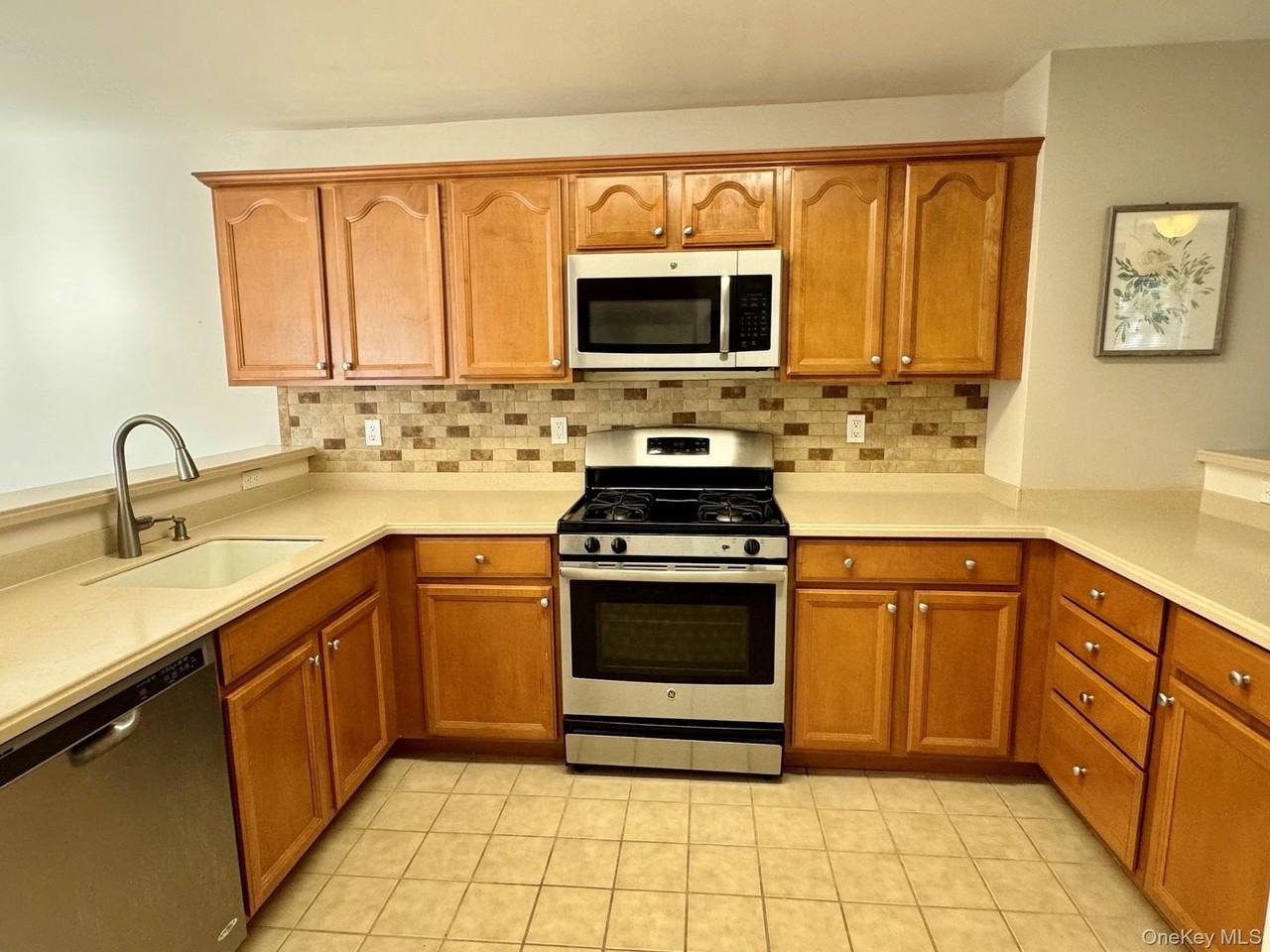 25 Fairways Dr #5 - Photo 6 of 34