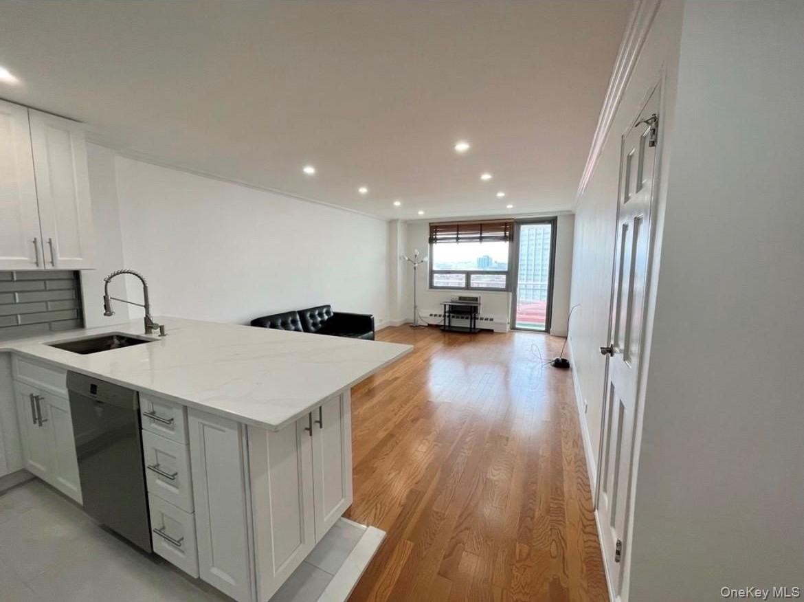 6125 97th St #12P - Photo 3 of 9