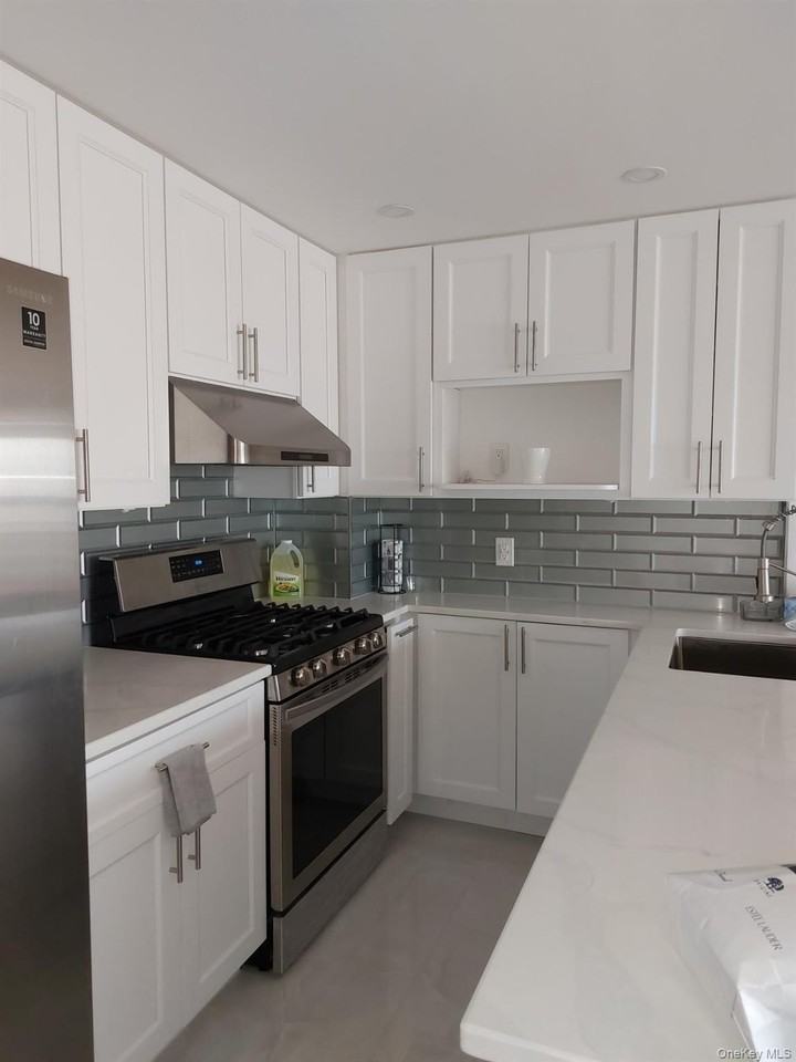 6125 97th St #12P - Photo 4 of 9