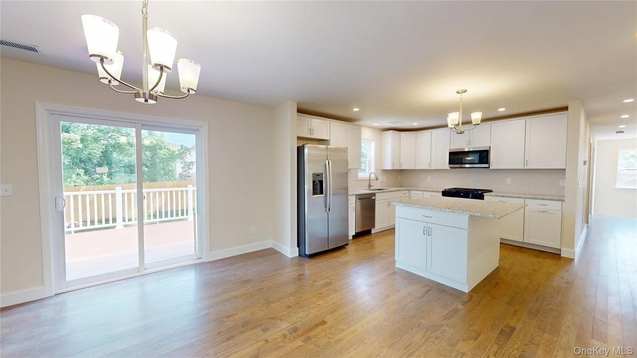 620 Homestead Ave - Photo 6 of 50
