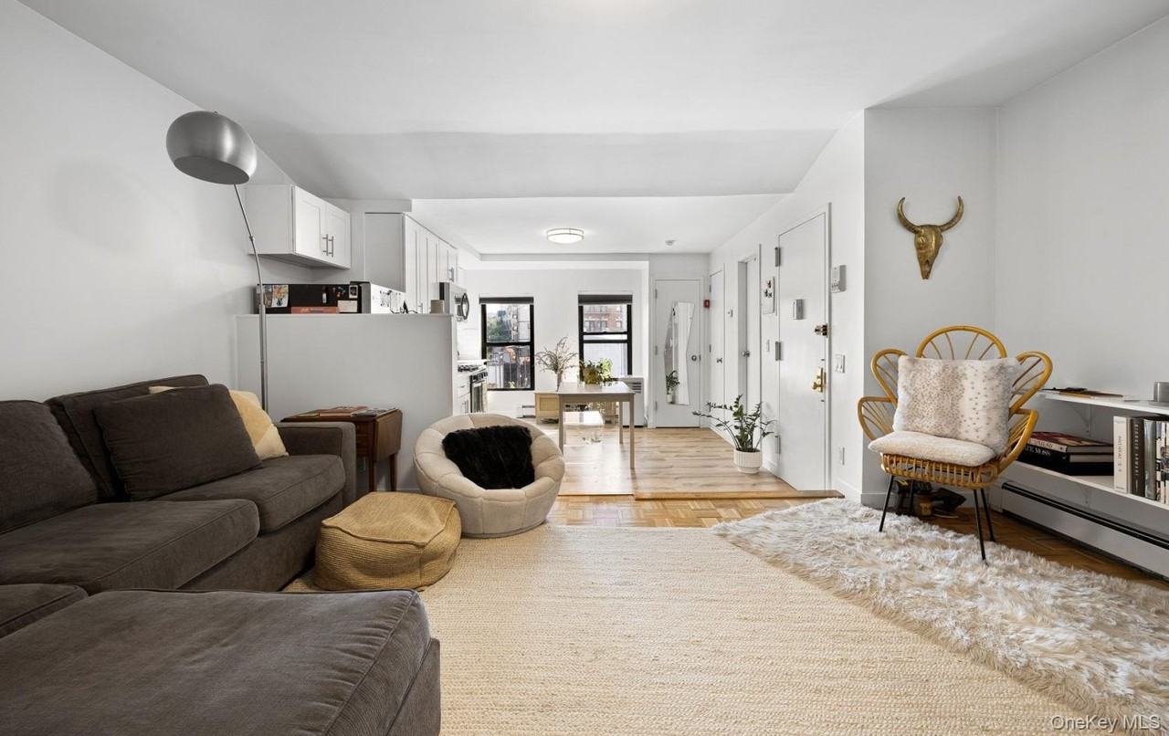238 N 5th St #4 - Photo 5 of 11