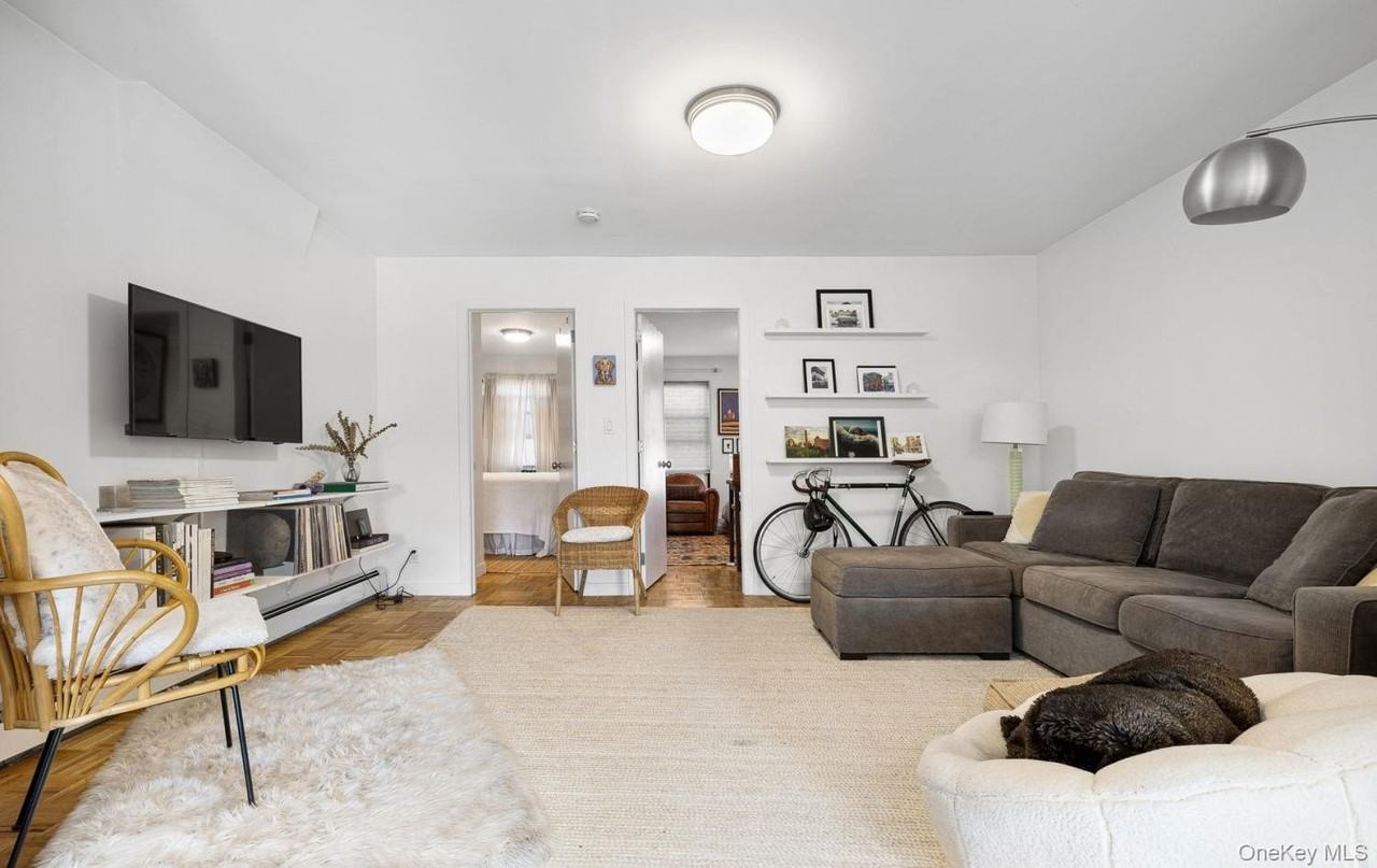 238 N 5th St #4 - Photo 7 of 11
