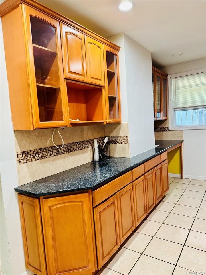 168-29 89th Ave #1stFL - Photo 5 of 8