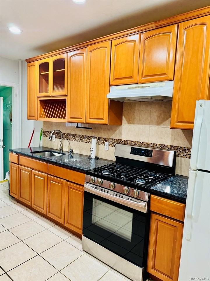 168-29 89th Ave #1stFL - Photo 6 of 8
