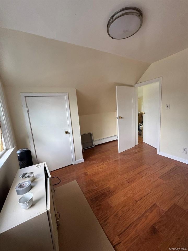 17130 111th Ave #2ndFL - Photo 2 of 6