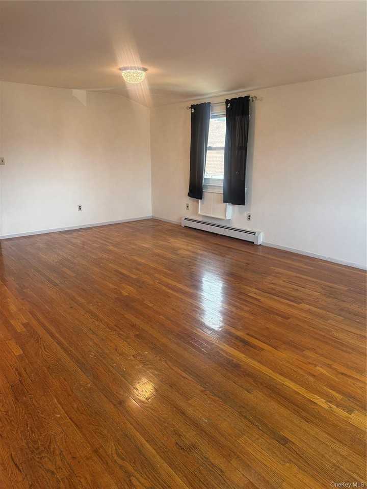 14487 176th St - Photo 2 of 16