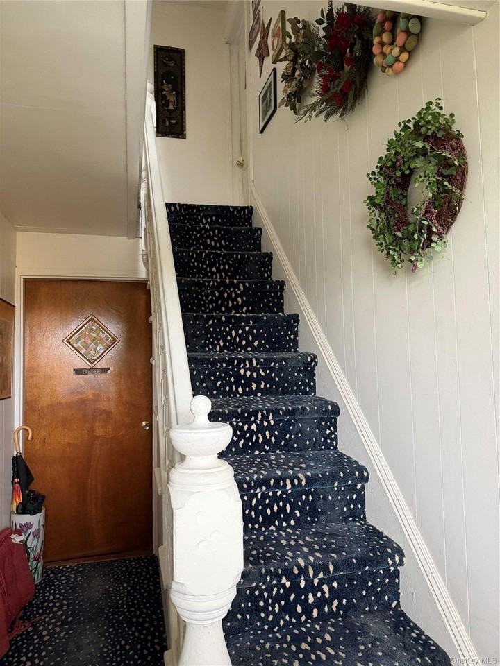20 Campwoods Rd #2R - Photo 4 of 14