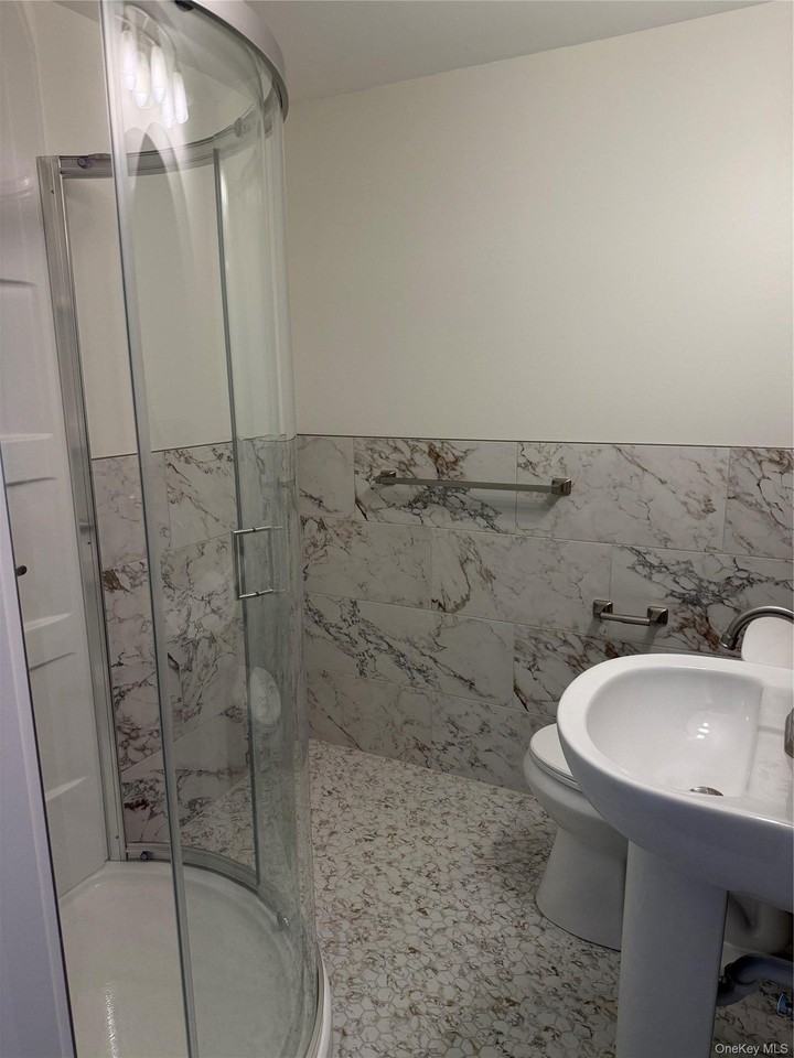 20 Campwoods Rd #2R - Photo 5 of 14