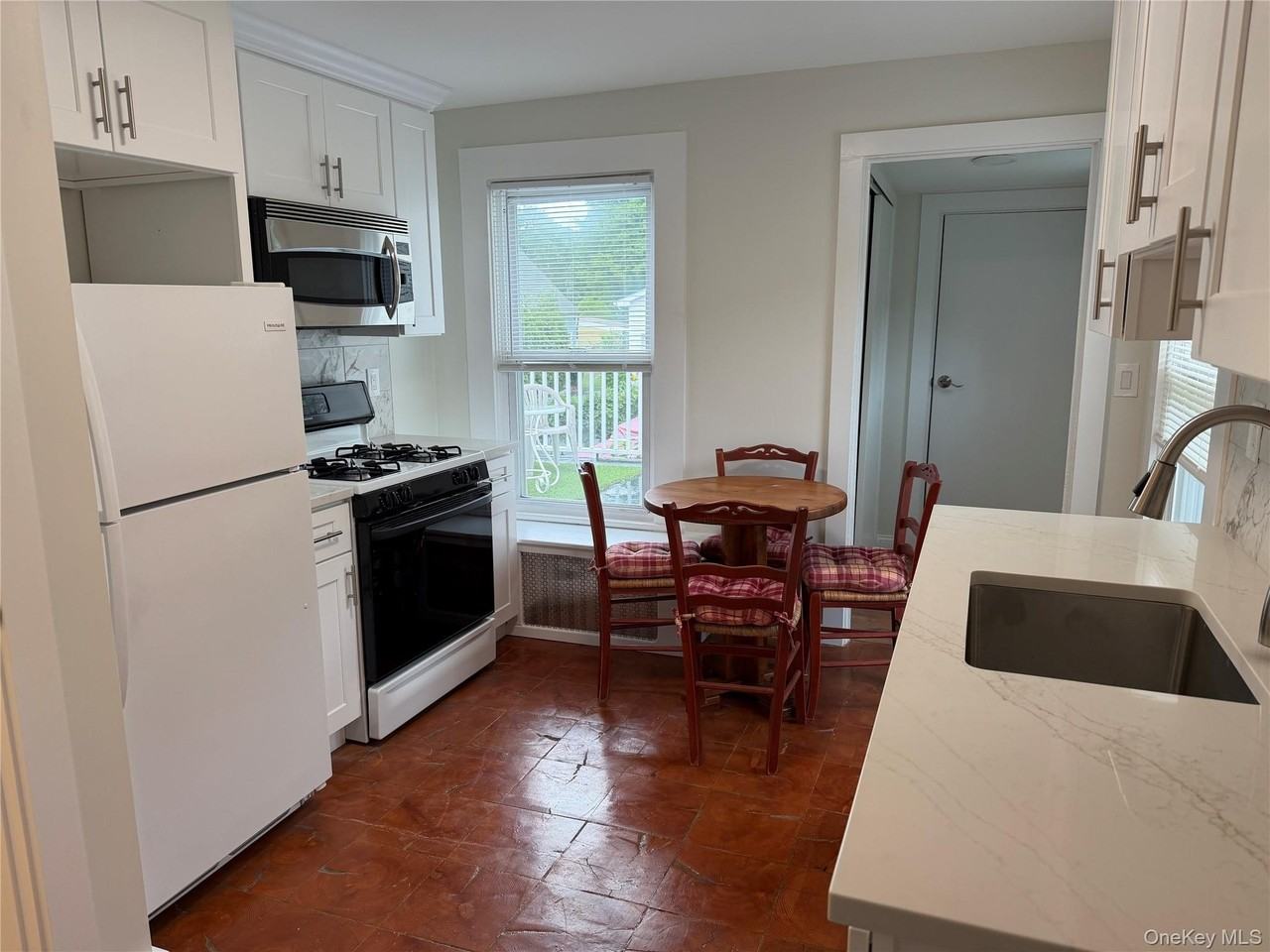 20 Campwoods Rd #2R - Photo 6 of 14