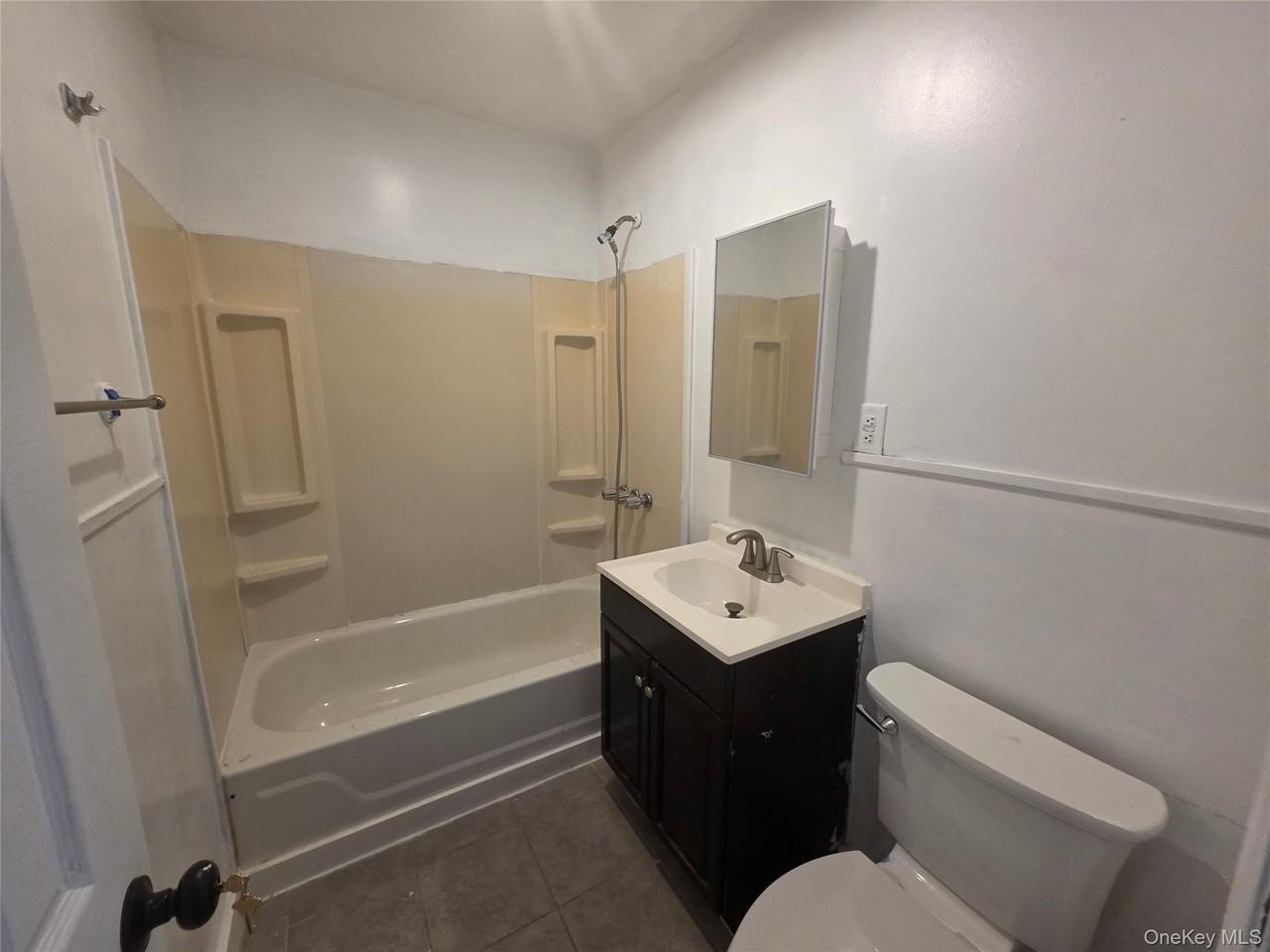 8 Main St #1 - Photo 4 of 6