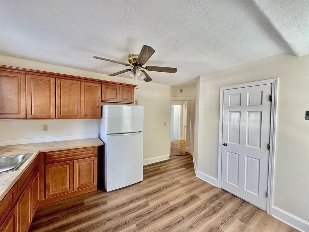 93 Parker St #2 - Photo 5 of 19
