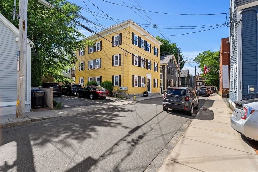 10 Daniels St #2 - Photo 2 of 25