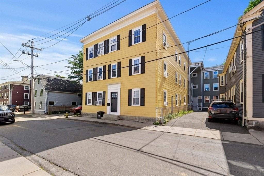 10 Daniels St #2 - Photo 3 of 25