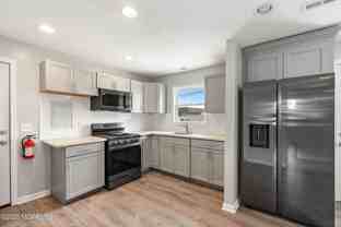 40 Bay Shore Dr #A - Photo 1 of 1