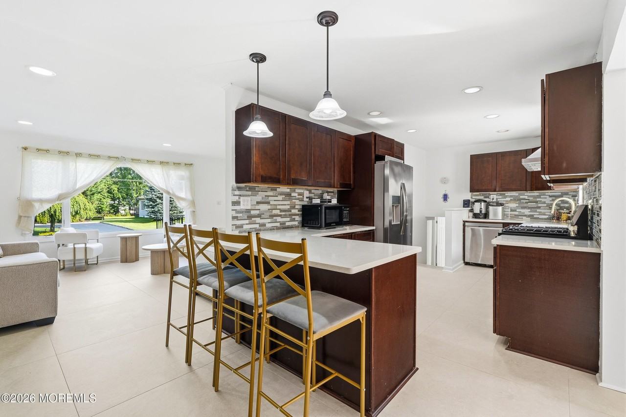 38 Hilltop Rd - Photo 6 of 29