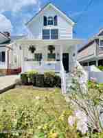 featured image of 32 1st St