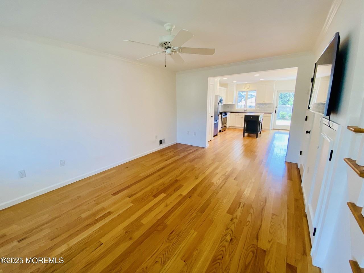 32 1st St - Photo 5 of 25