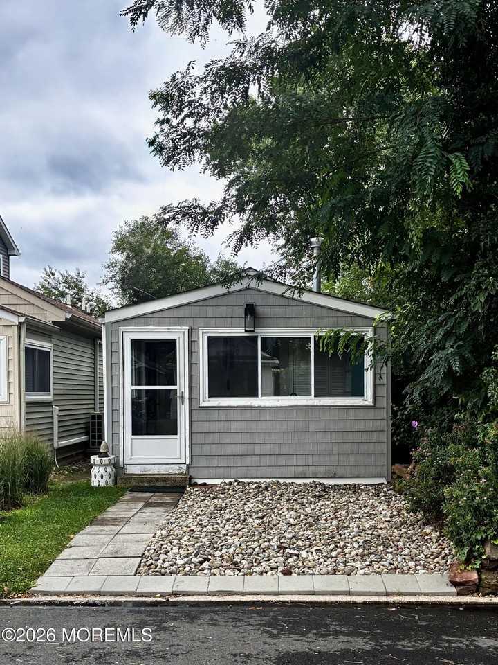 106 6th Ave - Photo 2 of 29