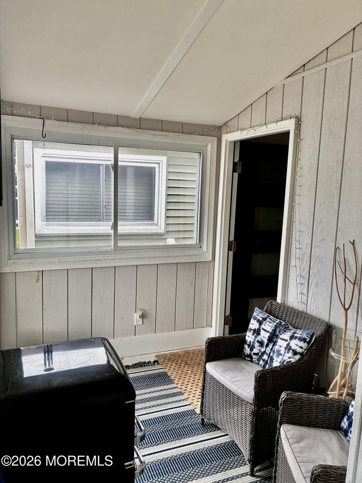 106 6th Ave - Photo 5 of 29