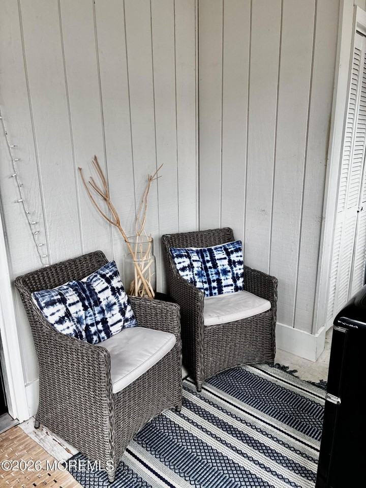 106 6th Ave - Photo 6 of 29